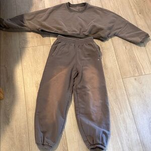 Cloud9line Sun-washed Sweatshirt and Joggers Set